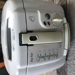 《 家庭用 電気天ぷら揚げ器 》