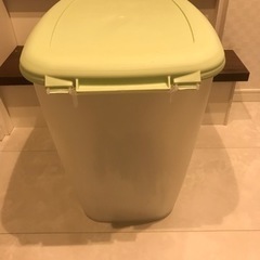 フードストッカーの画像