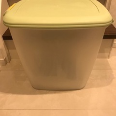 フードストッカーの画像