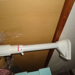 押し入れ用突っ張り棒　