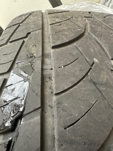 車のパーツ タイヤ、ホイール