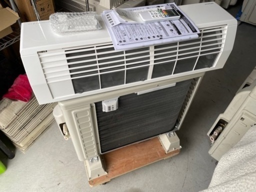 長期保証付き　HITACHI　 6畳用　2.2kwエアコン　RAS-KD22M (W) 2022年製  