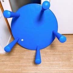 IKEA MAMMUT マンムット 子ども用テーブル, 室内/屋外用 ブルー 403.651.87の画像