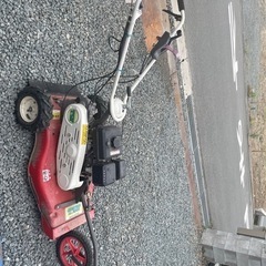 歩行型草刈機
