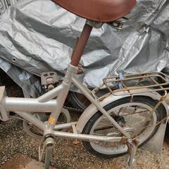 自転車 折りたたみ自転車の画像