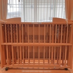 値下げ‼️ベビーベッド　収納スペース有りの画像