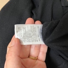 薄い黒色カーディガン　ジャケットの画像