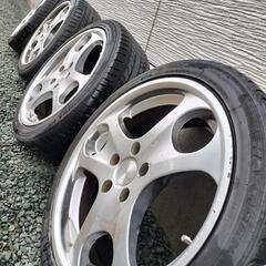 車のパーツ タイヤ、ホイールの画像