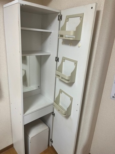 ドレッサー件、棚\n