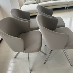 【譲り先決まりました】回転式ダイニングチェア4脚の画像