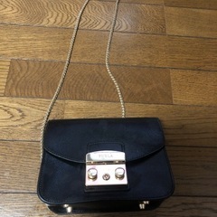 FURLAのミニショルダーバック