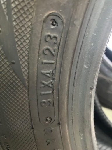 車のパーツ タイヤ、ホイール