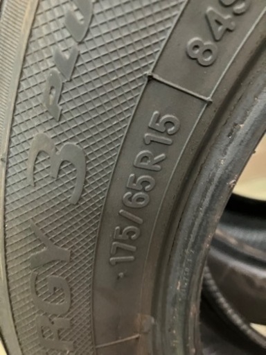 車のパーツ タイヤ、ホイール