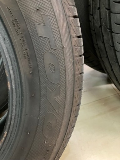 車のパーツ タイヤ、ホイール
