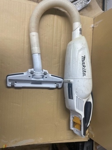 お値下げしました❗️マキタ充電式クリーナー（中古）家電 生活家電 掃除機