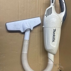お値下げしました❗️マキタ充電式クリーナー（中古）家電 生活家電 掃除機の画像