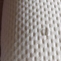 ニトリの低反発枕【中古美品】の画像