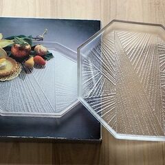 １１月末まで　無料　ガラス　八角　大皿　３９ｃｍ　３ｃｍ厚　元箱あり