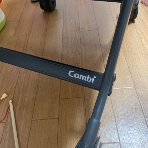 COMBI コンビ 電動ハイローチェア 
