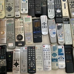 リモコン大量の画像
