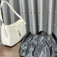 美品　クロワッサン  白　バッグ　ハンドバッグ　レディース　黒　エコバッグ付きの画像