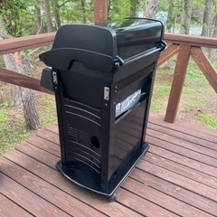売却済みです (東京23区もしくは山梨県鳴沢村に近い方は配達無料)Weber ウェーバー　BBQ バーベキュー ガスグリル　Spirit E-315 新品 展示品 未使用 日本正規輸入品 日本仕様の画像