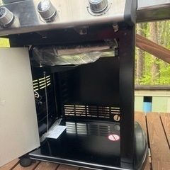 売却済みです (東京23区もしくは山梨県鳴沢村に近い方は配達無料)Weber ウェーバー　BBQ バーベキュー ガスグリル　Spirit E-315 新品 展示品 未使用 日本正規輸入品 日本仕様の画像