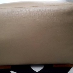 値下げ！椅子　レザー調　クリーム色　オットマンの画像