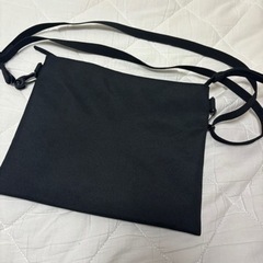 無印サコッシュ黒