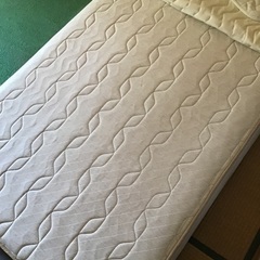 セミダブルベッドの画像