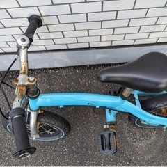 自転車 折りたたみ自転車の画像