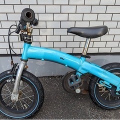 自転車 折りたたみ自転車の画像