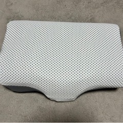 ニトリ　横向き寝がラクなまくら(ナチュラルフィット)  カバー付き