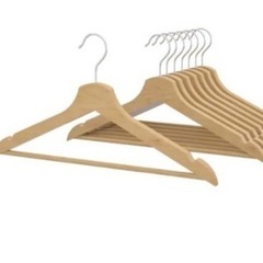 【美品】IKEA イケア　丈夫な木製ハンガー　12本セットの画像