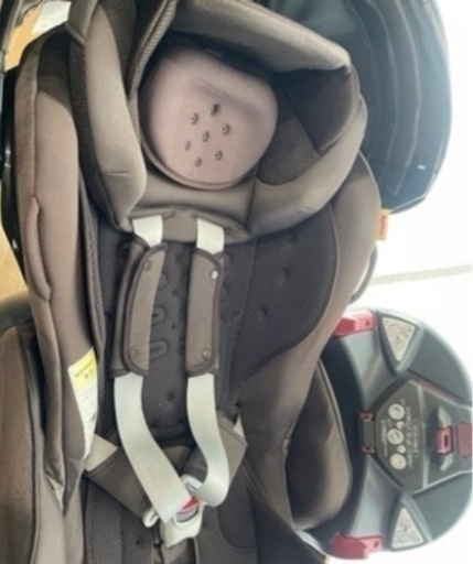 【価格交渉OK】チャイルドシート・ベッド アップリカ フラディアS サブ