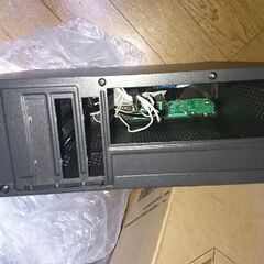 SKTC A10(ミニPCケース)とMF 700F(700W 80plus Platium Flex電源)の画像