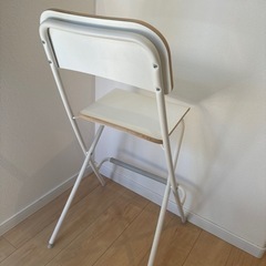 IKEA ホワイトチェア　2脚セット　家具 オフィス用家具 机の画像