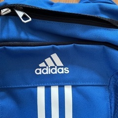 再出品‼️adidas リュックの画像