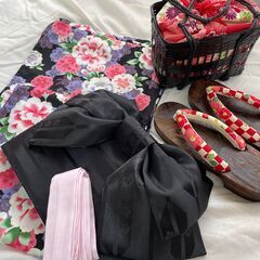 女性もの浴衣一式＜未使用＞作り帯のため素人でも簡単に着用可＜フリ...
