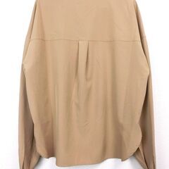 【おみせっち】新品タグ付 ECRIRE yunコラボ ピンタックブラウス Mサイズ ベージュの画像