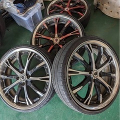 車のパーツ タイヤ、ホイール