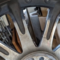 車のパーツ タイヤ、ホイールの画像