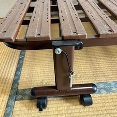折りたたみ式　シングルベッド　ベースの画像