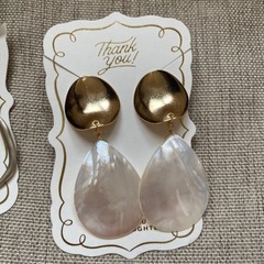 ピアス、ネックレスの画像