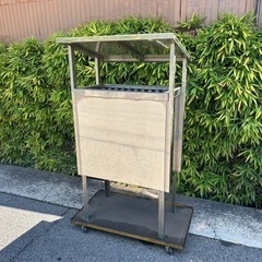 【4月中に処分　最終値下げ】傘付き賽銭箱
