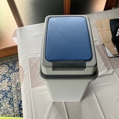 契約中　ゴミ箱20リットル