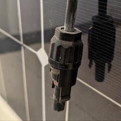 値下げしました【新品未使用】ソーラーパネル100wの画像