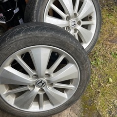 車のパーツ タイヤ、ホイール