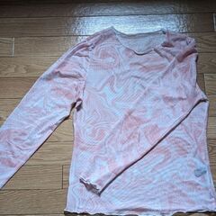 ピンクの半透明ネットコート