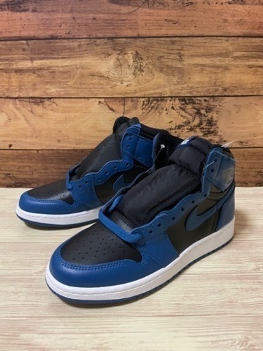 ナイキ　エアジョーダン1